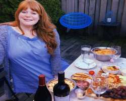 She is a food loving and fun-loving person and often organize parties like roommate party to make life beautiful.
